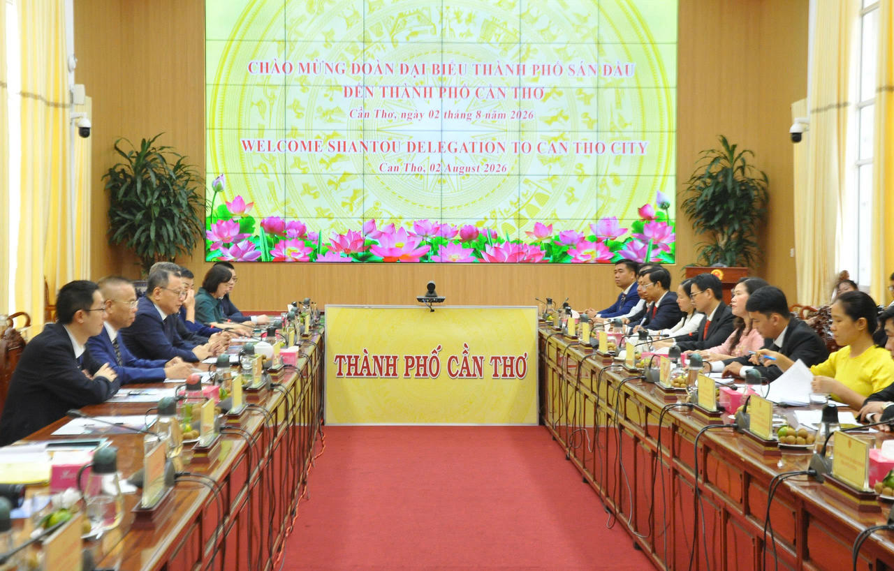 Quangg cảnh buổi làm việc. 