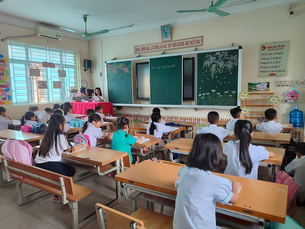 Quảng Ninh tạo đột phá trong phát triển giáo dục bằng cơ chế đặc thù và chuyển đổi số