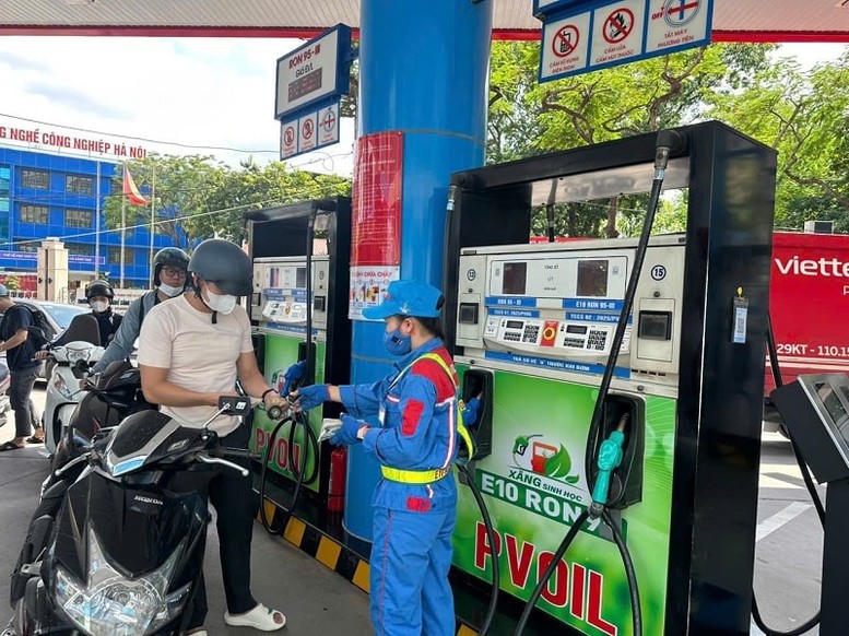 Từ 0h ngày 01/6/2026, xăng E10 chính thức được sử dụng trên toàn quốc. (Ảnh: VGP)