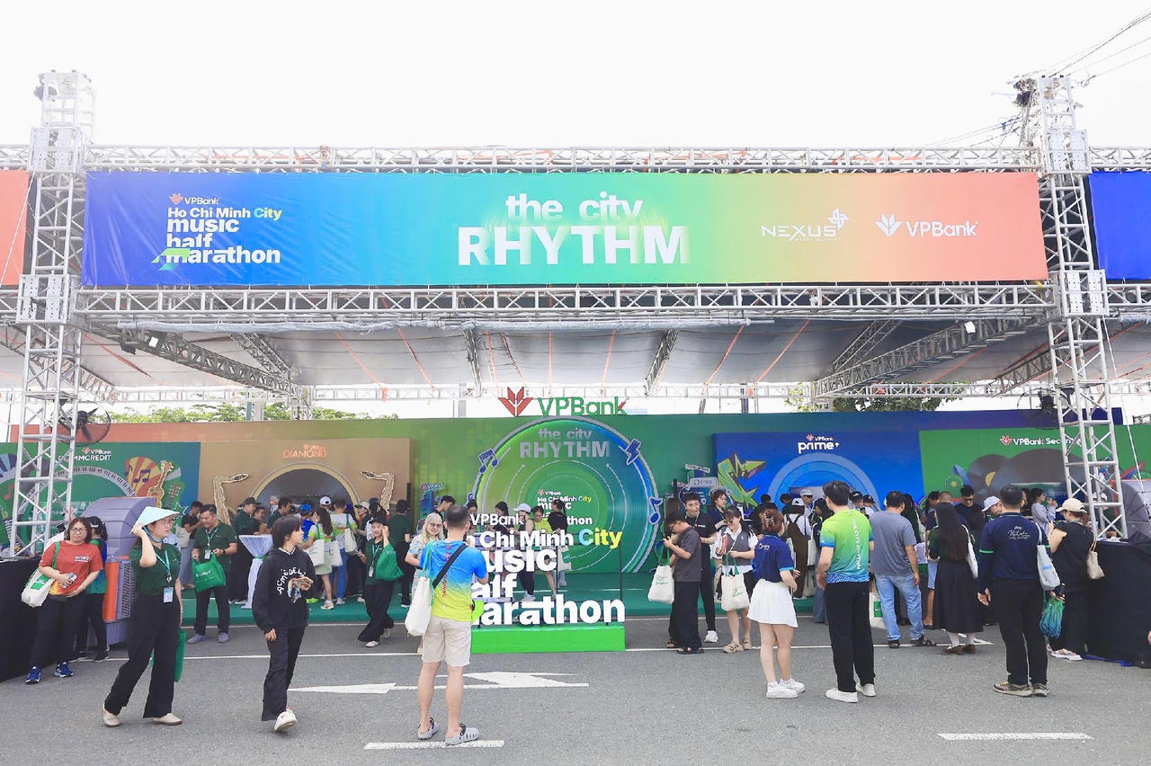 Với chủ đề “The City Rhythm” khu trải nghiệm VPBank trở thành một “Music Box” khổng lồ thu hút nhiều runner đến check-in (Ảnh: VPBank)