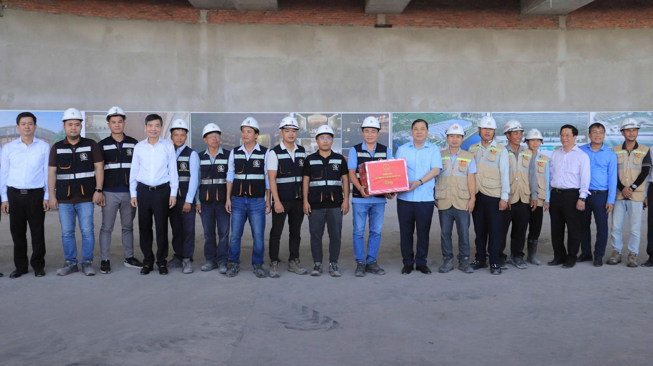 Đẩy nhanh tiến độ các công trình trọng điểm phục vụ APEC 2027 ở Phú Quốc Đẩy nhanh tiến độ các công trình trọng điểm phục vụ APEC 2027 ở Phú Quốc