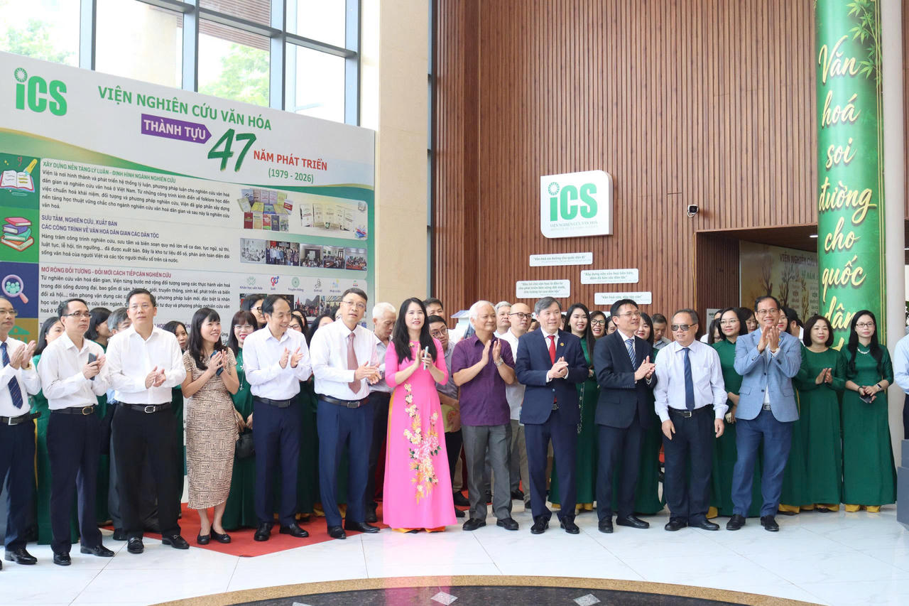 Khai mạc Trưng bày “Kết nối truyền thống – Vững bước tương lai”