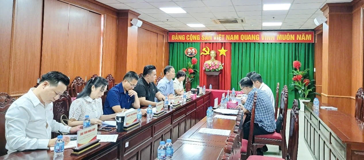 Thường trực Hội Doanh nhân trẻ Đồng Nai làm việc với đại diện các sở, ngành nhằm thống nhất công tác phối hợp tổ chức Vòng đối thoại địa phương Diễn đàn Kinh tế tư nhân Việt Nam (VPSF) 2026. Ảnh: Duy Khương