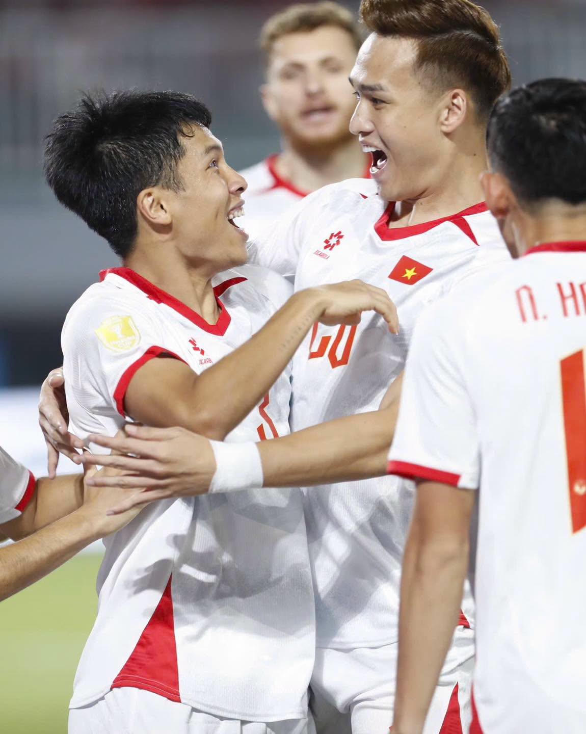 Ông Kim Sang Sik nói rằng đội tuyển là một tập thể đoàn kết để chiến thắng (Ảnh VFF)
