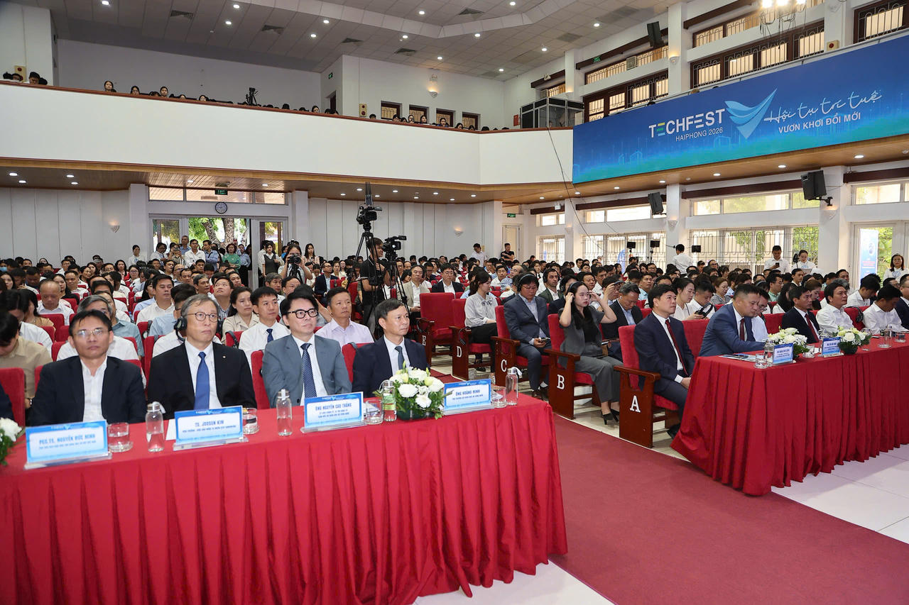 Các đại biểu tham dự lễ khai mạc Techfest Hải Phòng 2026. Ảnh: T.L.