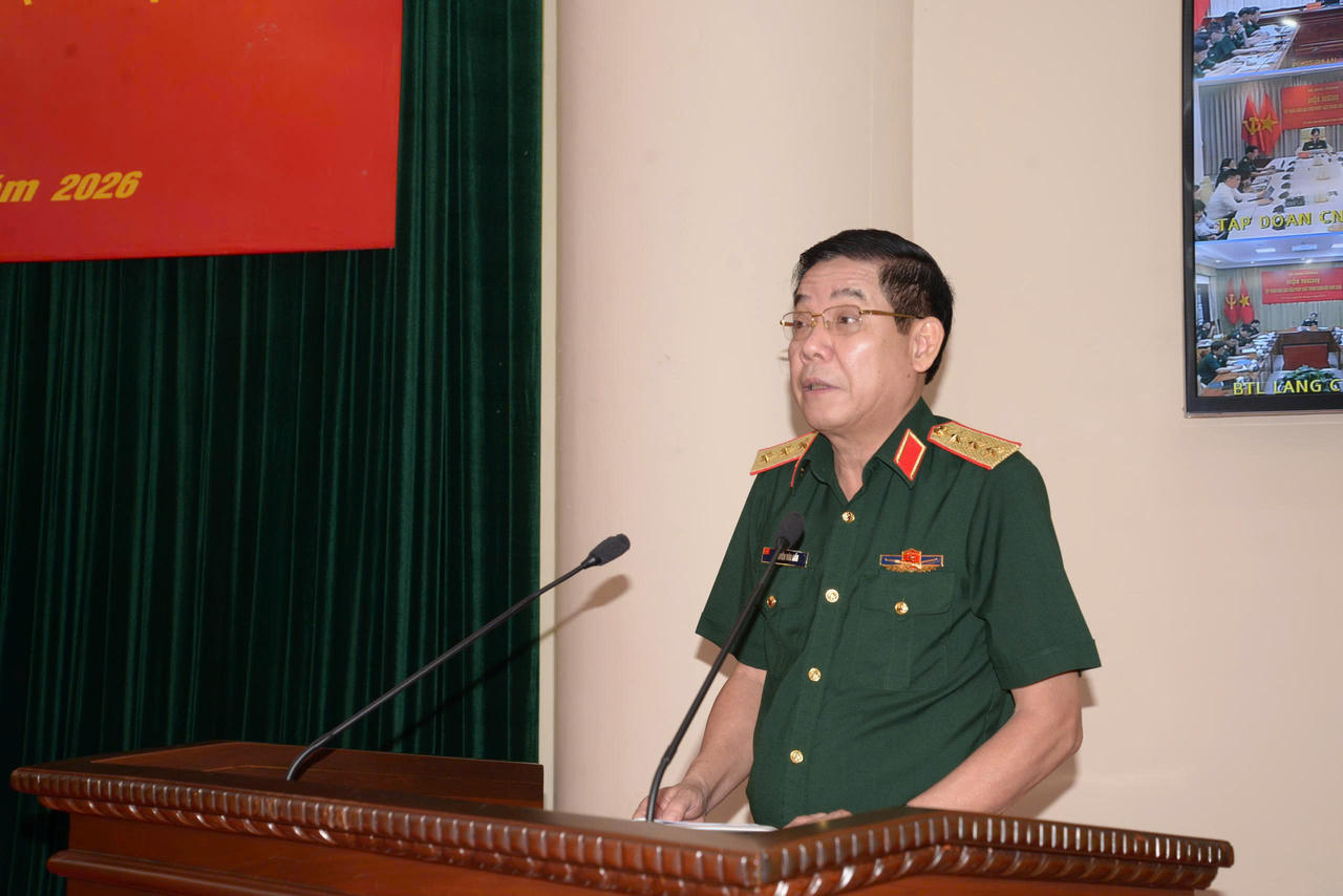 Thứ trưởng Bộ Quốc phòng Nguyễn Văn Gấu