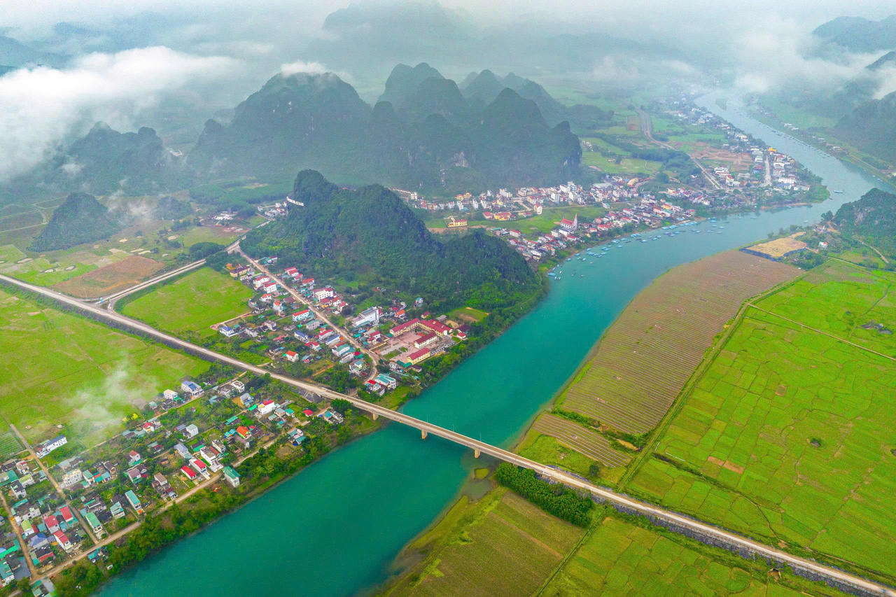 Phong Nha - Kẻ Bàng với hệ thống cảnh quan karst độc đáo được kỳ vọng sẽ tiếp tục lan tỏa giá trị di sản, góp phần đưa Quảng Trị trở thành điểm đến nổi bật của Năm Du lịch Quốc gia 2027. (Ảnh T.T)