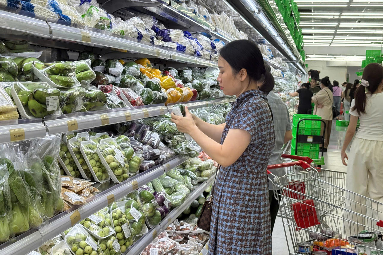 Mưa lớn diện rộng, Bộ Công Thương yêu cầu không để thiếu hàng thiết yếu
