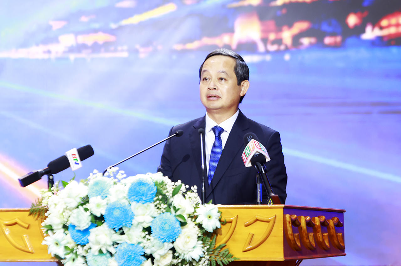 Chủ tịch UBND tỉnh Phạm Hoàng Sơn phát biểu tại hội nghị (Ảnh: CTTĐT Bắc Ninh)