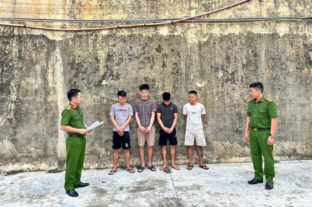 Khởi tố 4 đối tượng về tội mua bán, tổ chức sử dụng trái phép chất ma túy ở Hà Tĩnh