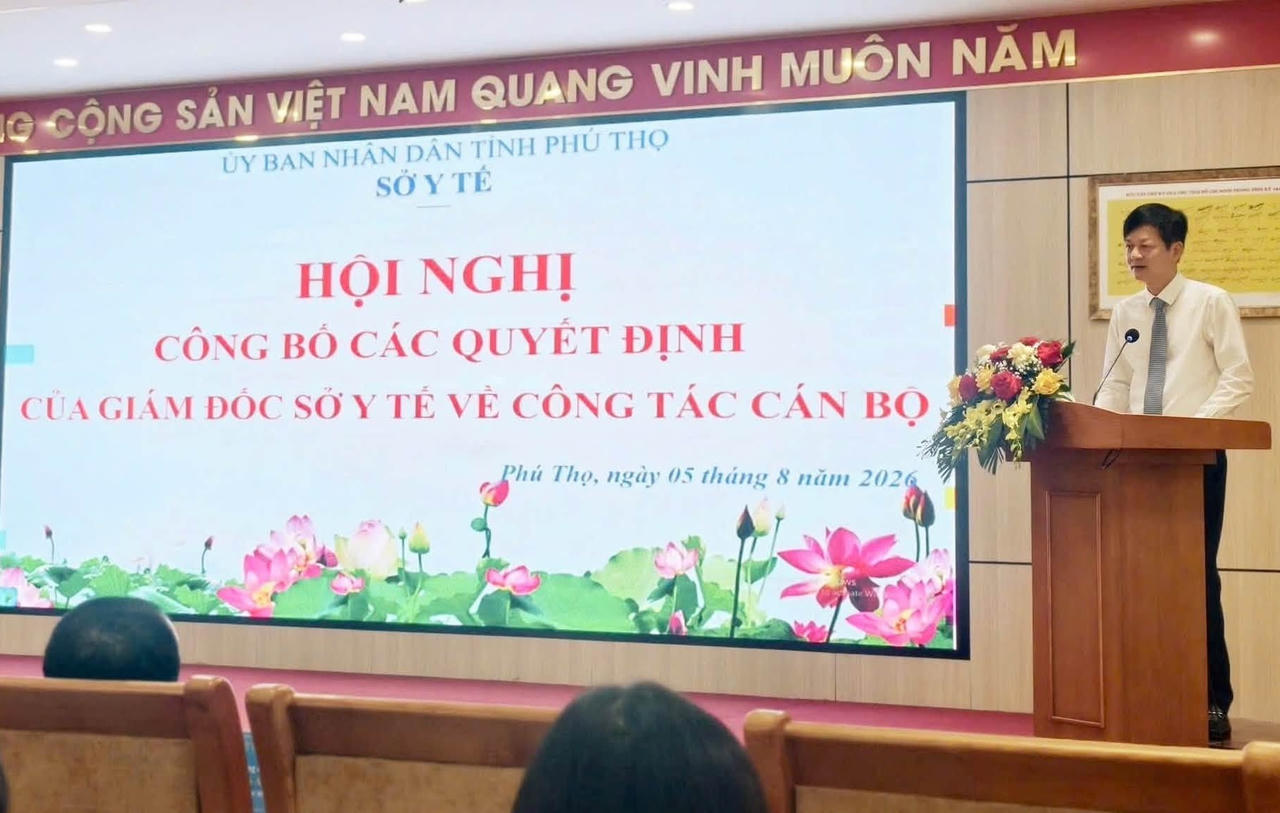 Đồng chí Nguyễn Hưng Thịnh - Giám đốc Bệnh viện đa khoa khu vực Phú Thọ phát biểu tại hội nghị (Ảnh: BVĐK KV Phú Thọ).