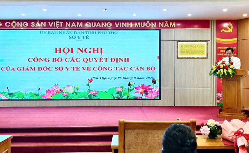 Đồng chí Nguyễn Giang Long - Phó Giám đốc Sở Y tế tỉnh Phú Thọ phát biểu tại hội nghị (Ảnh: BVĐK KV Phú Thọ).
