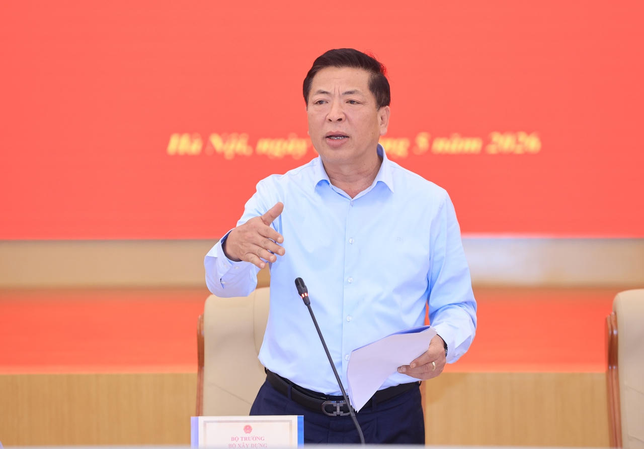 Bộ trưởng Bộ Xây dựng Trần Hồng Minh yêu cầu các chủ đầu tư, Ban QLDA quyết liệt đẩy nhanh tiến độ giải ngân vốn đầu tư công. (Ảnh: Tạ Hải)