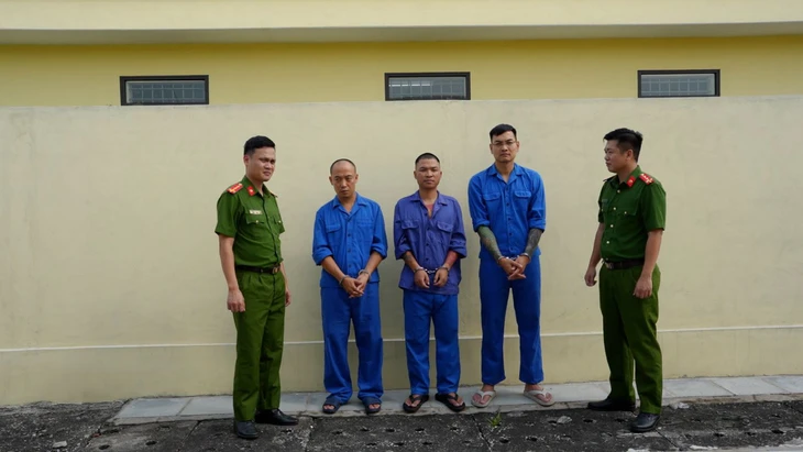 Khởi tố Khánh Sky, Hồ Văn Khoa và Vua Quạt Khởi tố Khánh Sky, Hồ Văn Khoa và Vua Quạt
