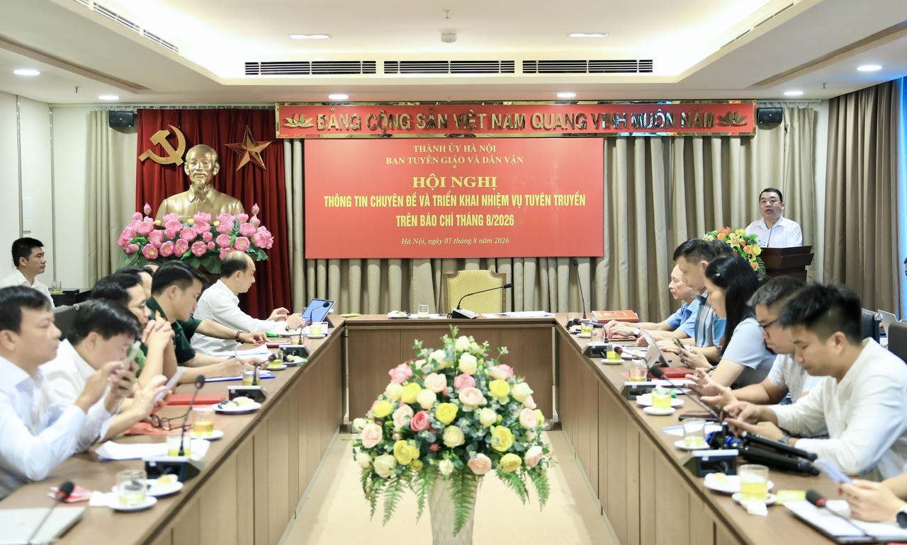 Hà Nội: Tiếp tục hoàn thiện cơ chế hỗ trợ, phát triển hạ tầng phục vụ phương tiện xanh