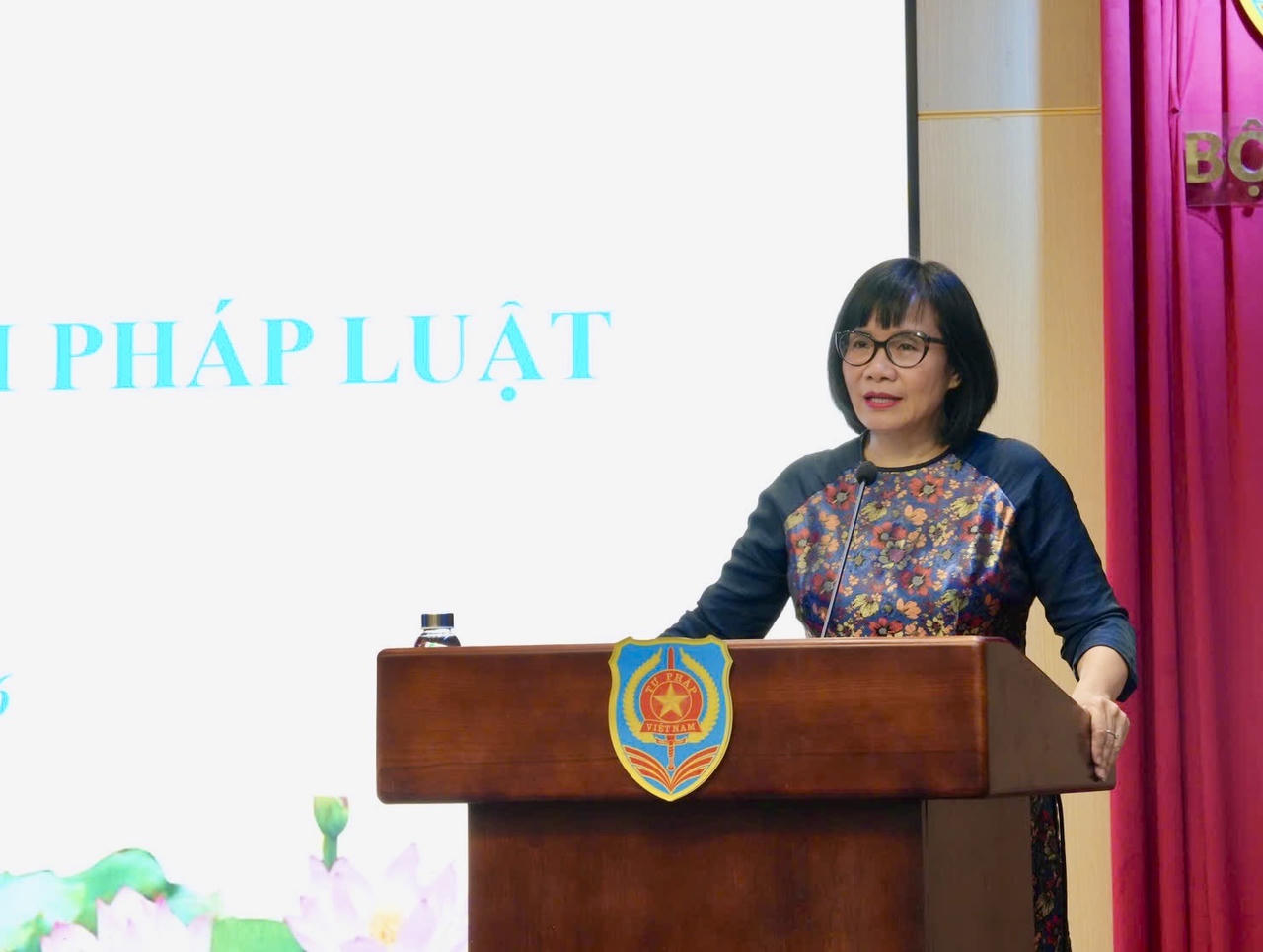 Thứ trưởng Đặng Hoàng Oanh phát biểu khai mạc.
