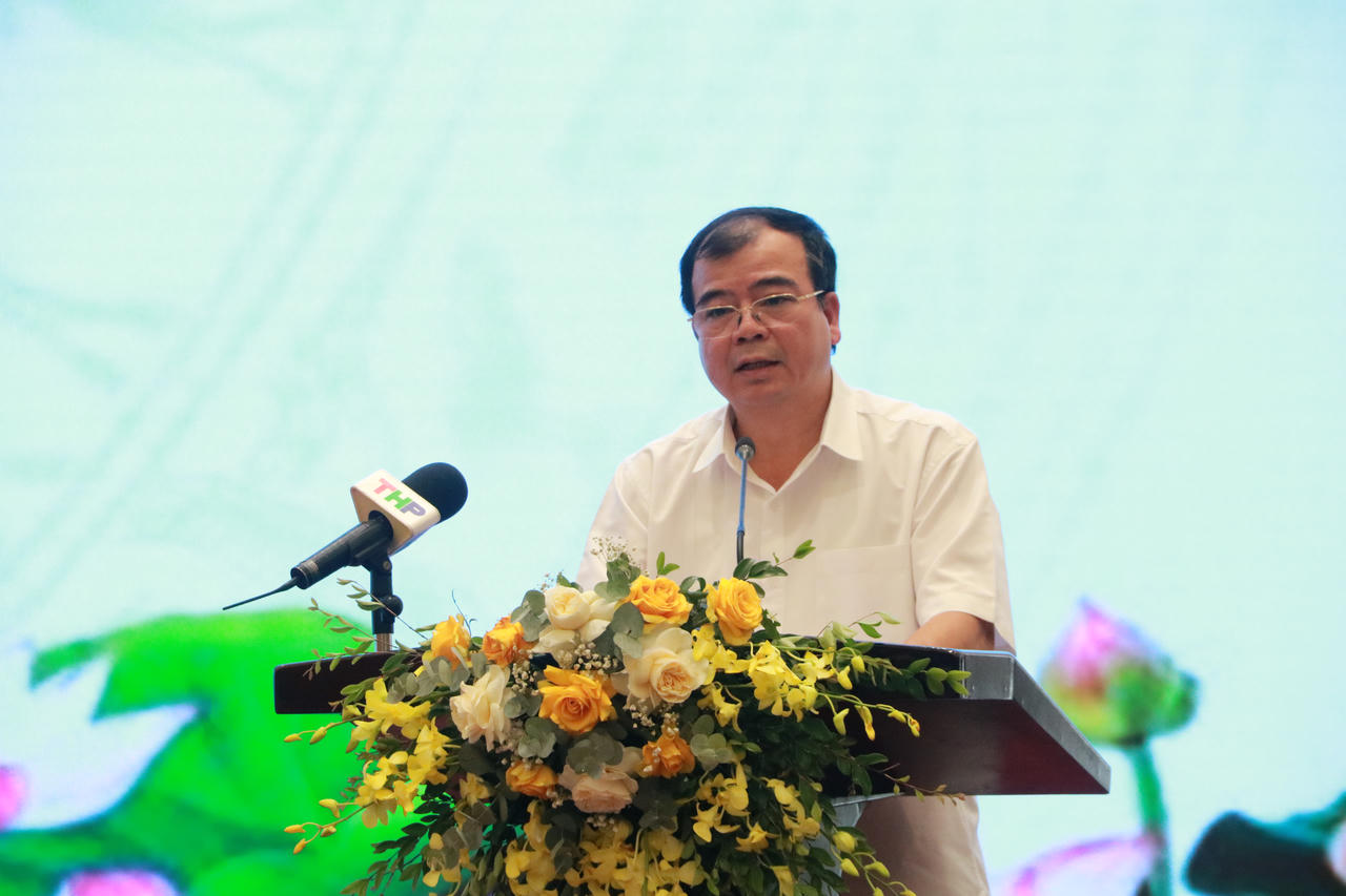 Phó Chủ tịch UBND thành phố Nguyễn Minh Hùng phát biểu tại hội nghị (Ảnh: CTTĐT Hải Phòng)