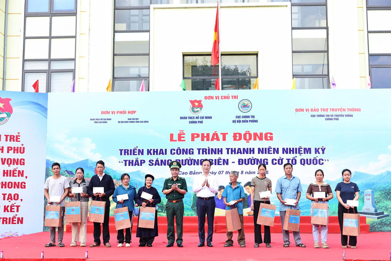 Đoàn Thanh niên Chính phủ phát động triển khai công trình thanh niên nhiệm kỳ “Thắp sáng đường biên – Đường cờ Tổ quốc”
