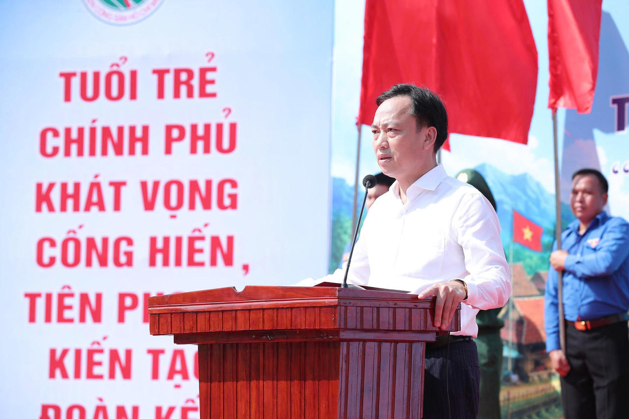 Phó Bí thư Đảng ủy Chính phủ Lại Xuân Lâm phát biểu