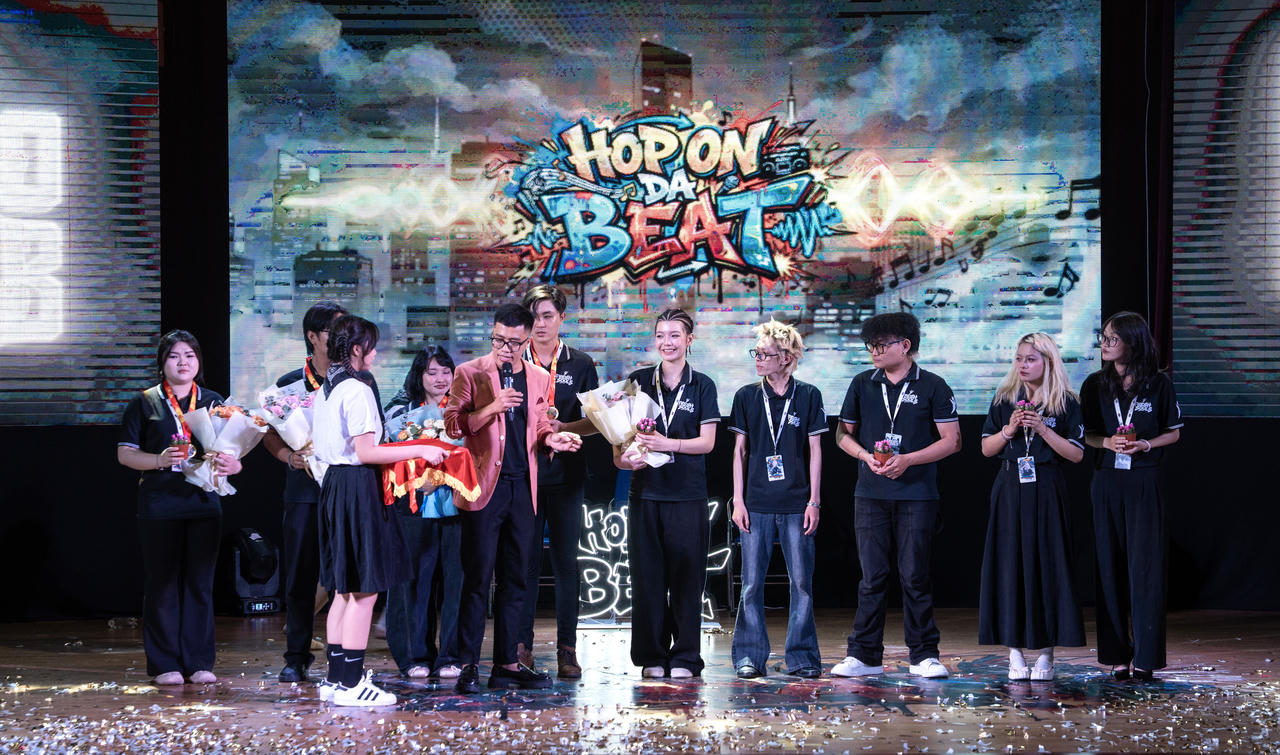 Reborn Street Fashion Show: Lan tỏa thông điệp thời trang bền vững từ những thiết kế “tái sinh”
