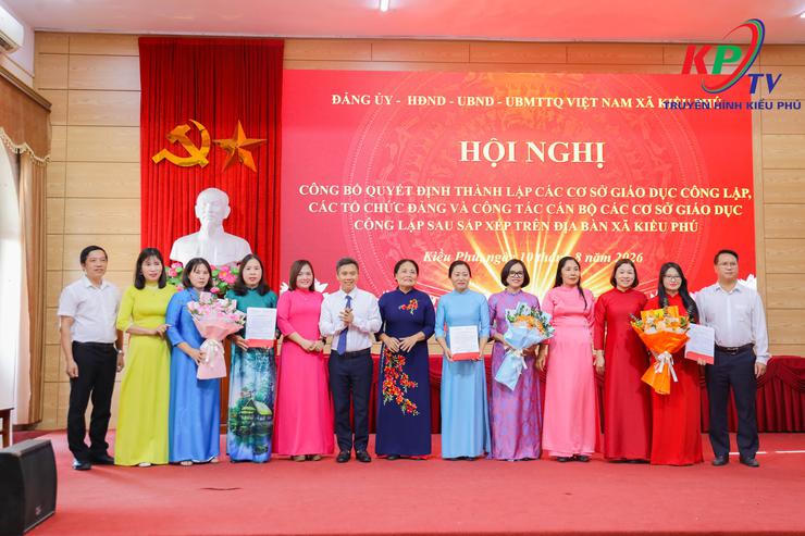 Kiều Phú tổ chức Hội nghị công bố quyết định thành lập các cơ sở giáo dục công lập sau sắp xếp - Ảnh 17.