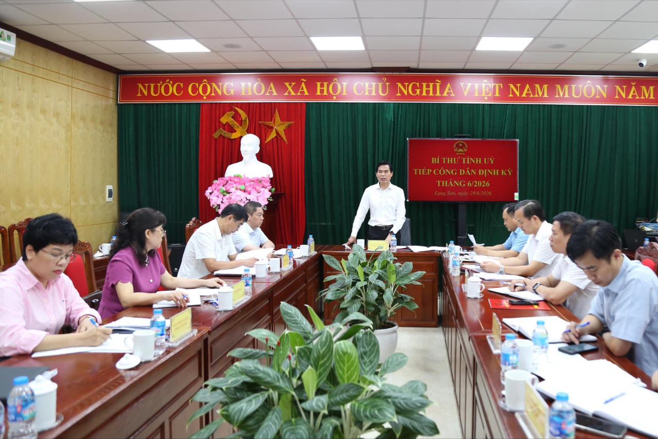 Bí thư Tỉnh ủy Lạng Sơn Hoàng Quốc Khánh tại buổi tiếp công dân định kỳ tháng 6/2026, trực tiếp nghe và chỉ đạo xem xét, giải quyết các kiến nghị, phản ánh của người dân. Ảnh: Thu Hằng