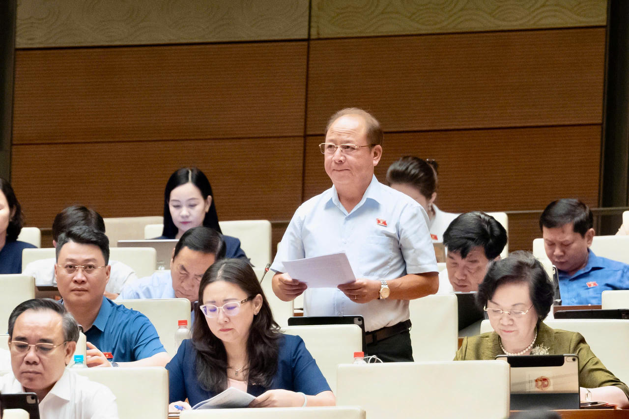Đại biểu Sùng A Lềnh.
