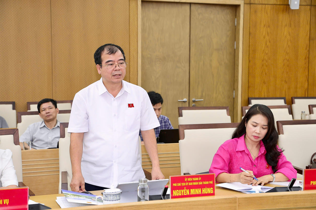 Phó Chủ tịch UBND TP Hải Phòng Nguyễn Minh Hùng phát biểu tại buổi làm việc (Ảnh: Cổng TTĐT Hải Phòng)