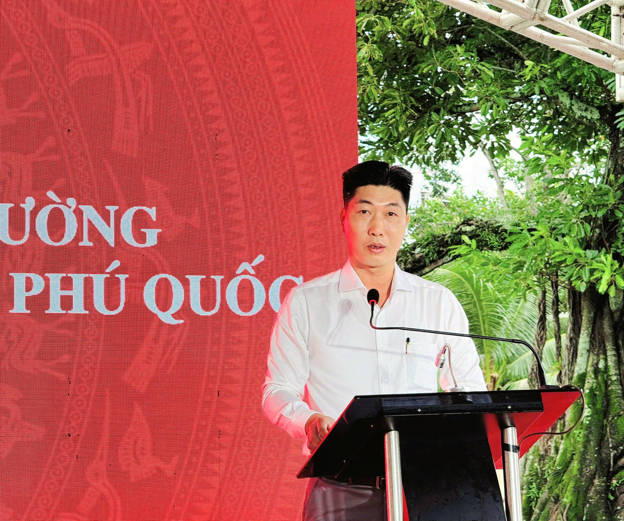 Ông Nguyễn Lê Quốc Toàn, PCT UBND đặc khu Phú Quốc phát biểu tại buổi lễ. Ảnh: Khánh Thùy