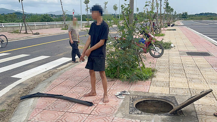 Bắt 4 đối tượng cắt trộm cáp ngầm đem bán phế liệu
