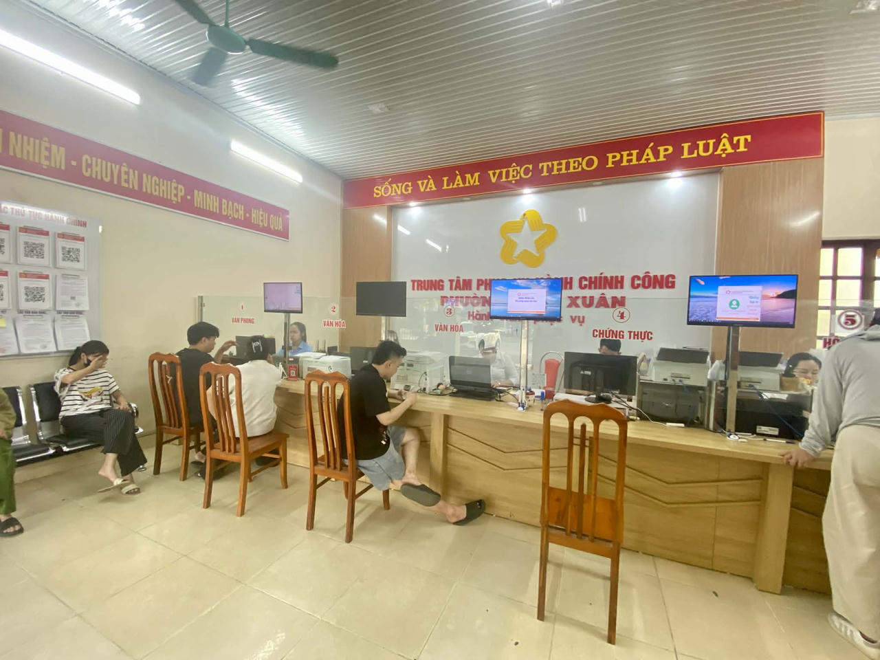Trung tâm hành chính công phường Minh Xuân, Tuyên Quang. (Ảnh: Lê Hanh)