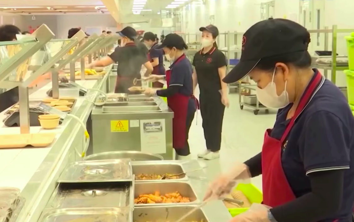 Bắc Ninh: Tăng cường bảo đảm an toàn thực phẩm tại bếp ăn tập thể trong khu công nghiệp