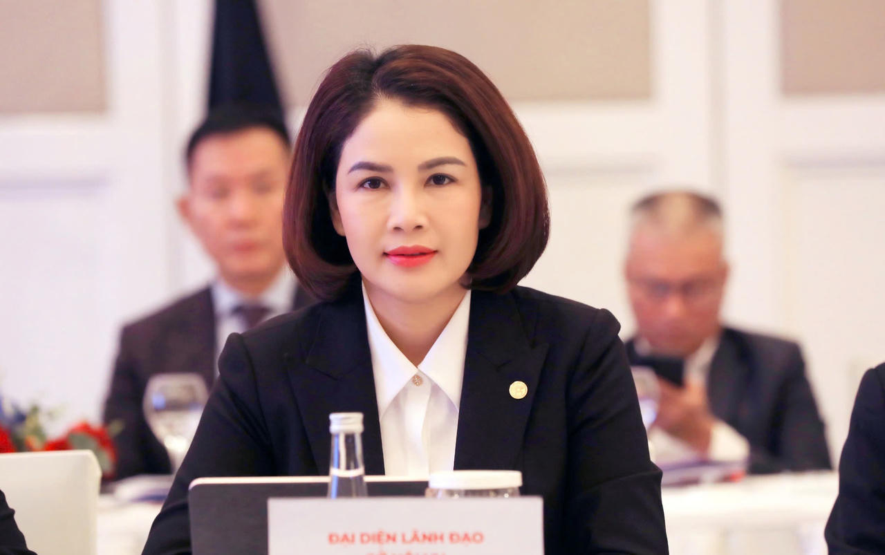 Bà Ngô Minh Hoàng, Phó Giám đốc Sở Nội vụ được điều động, bổ nhiệm giữ chức Giám đốc Sở Ngoại vụ TP Hà Nội.