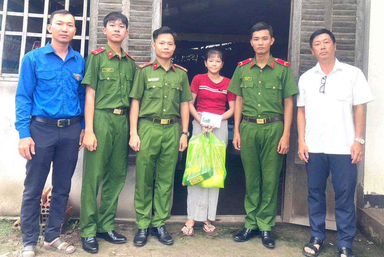 Công an Cà Mau triển khai nhiều hoạt động hỗ trợ trẻ em