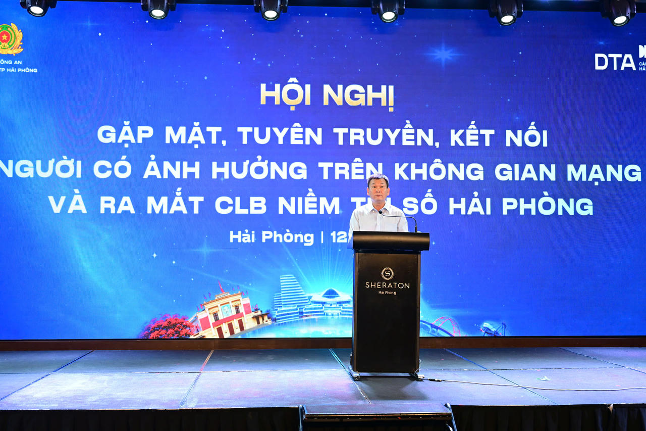 Thiếu tướng Bùi Quang Bình, Giám đốc Công an TP Hải Phòng phát biểu tại Hội nghị (Ảnh Cổng TTĐT Hải Phòng)