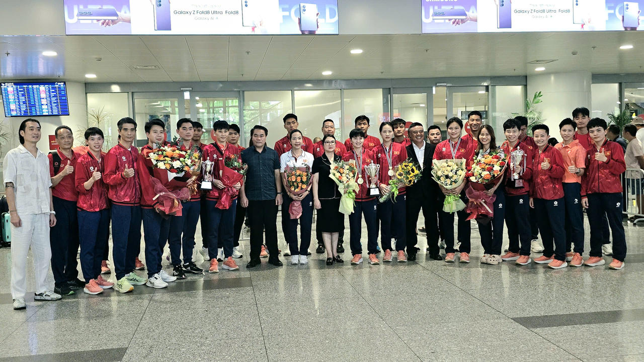 Đội tuyển Cầu mây Việt Nam về nước với tấm HCV lịch sử