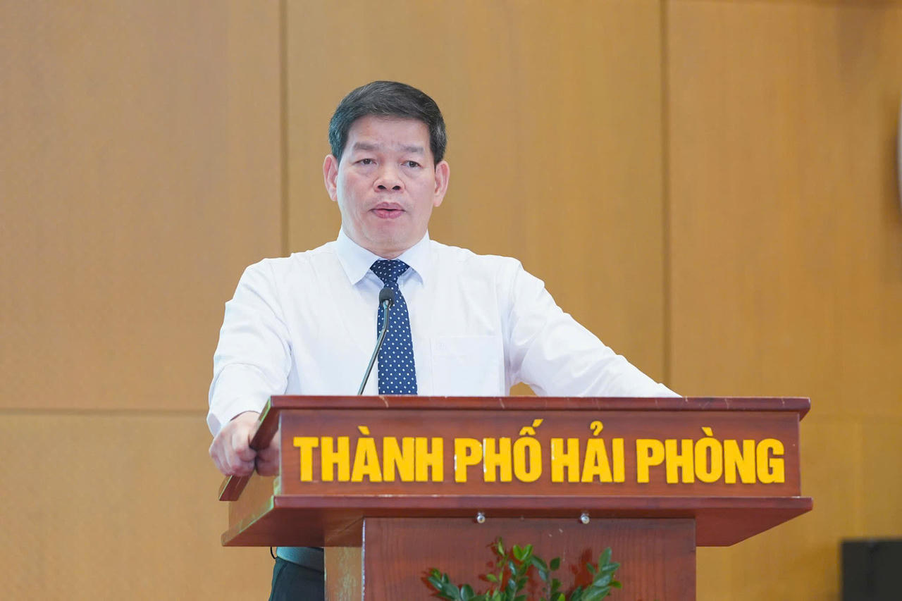 Ông Lương Văn Việt, Giám đốc Sở Giáo dục và Đào tạo phát biểu. (Ảnh Cổng TTĐT Hải Phòng)