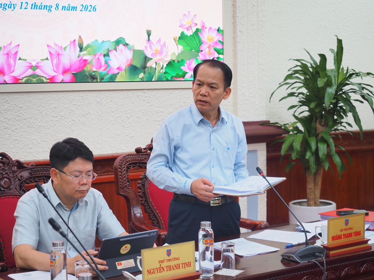 Bộ trưởng Hoàng Thanh Tùng kết luận cuộc họp.