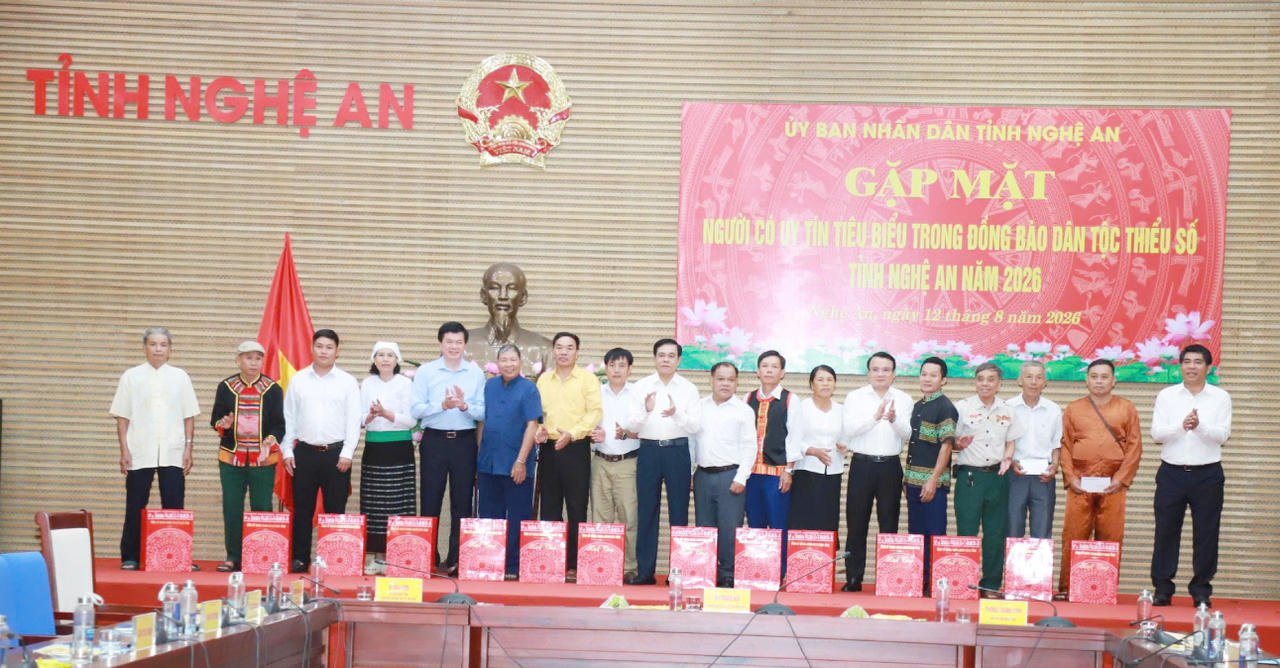Nghệ An gặp mặt người có uy tín tiêu biểu trong đồng bào dân tộc thiểu số