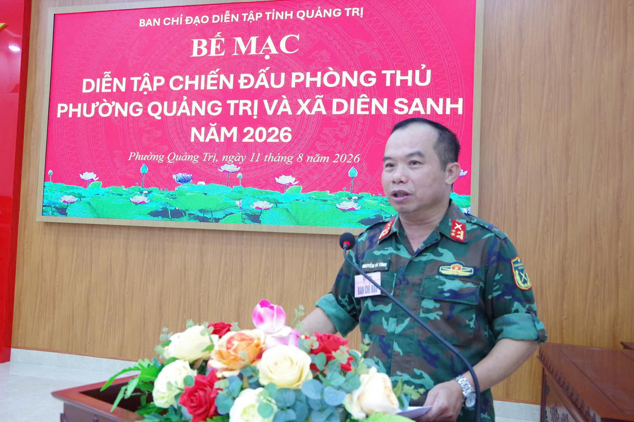 Đại tá Nguyễn Tài Tình, Ủy viên Ban Thường vụ Đảng ủy Quân sự tỉnh, Phó Chỉ huy trưởng - Tham mưu trưởng Bộ CHQS tỉnh, Phó Trưởng Ban Thường trực Ban Tổ chức, Tổng Đạo diễn diễn tập Đánh giá kết quả diễn tập. (Ảnh: Xuân Diện)