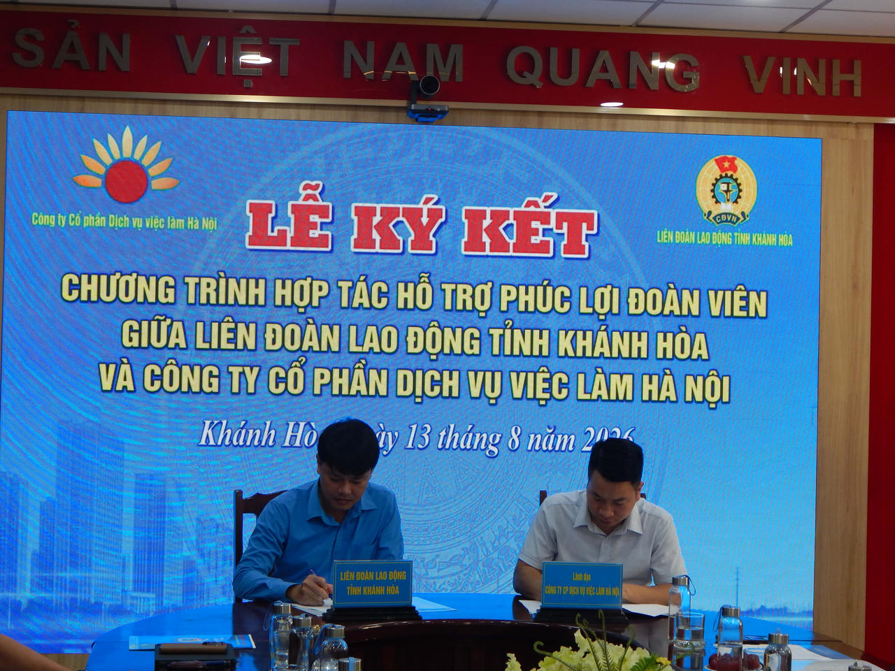 Liên đoàn Lao động tỉnh Khánh Hòa ký kết hỗ trợ phúc lợi đoàn viên