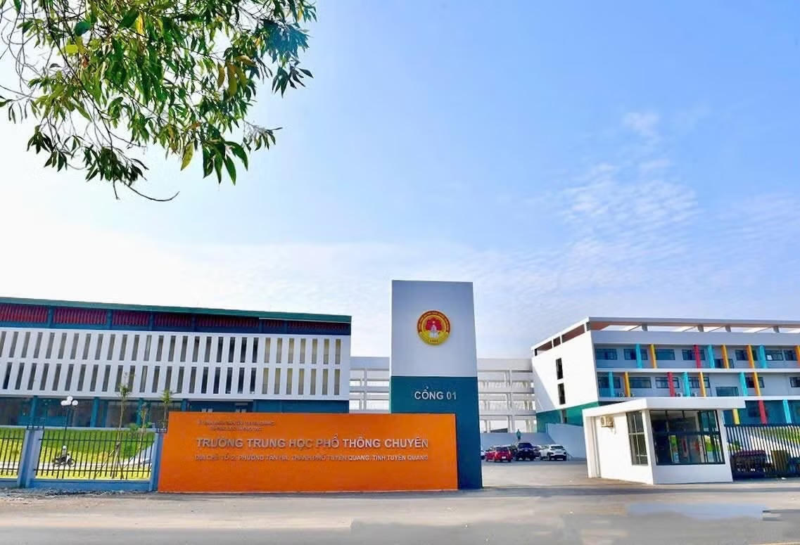 Chiều nay, 328 thí sinh Trường THPT Chuyên Tuyên Quang làm thủ tục thi lại Chiều nay, 328 thí sinh Trường THPT Chuyên Tuyên Quang làm thủ tục thi lại