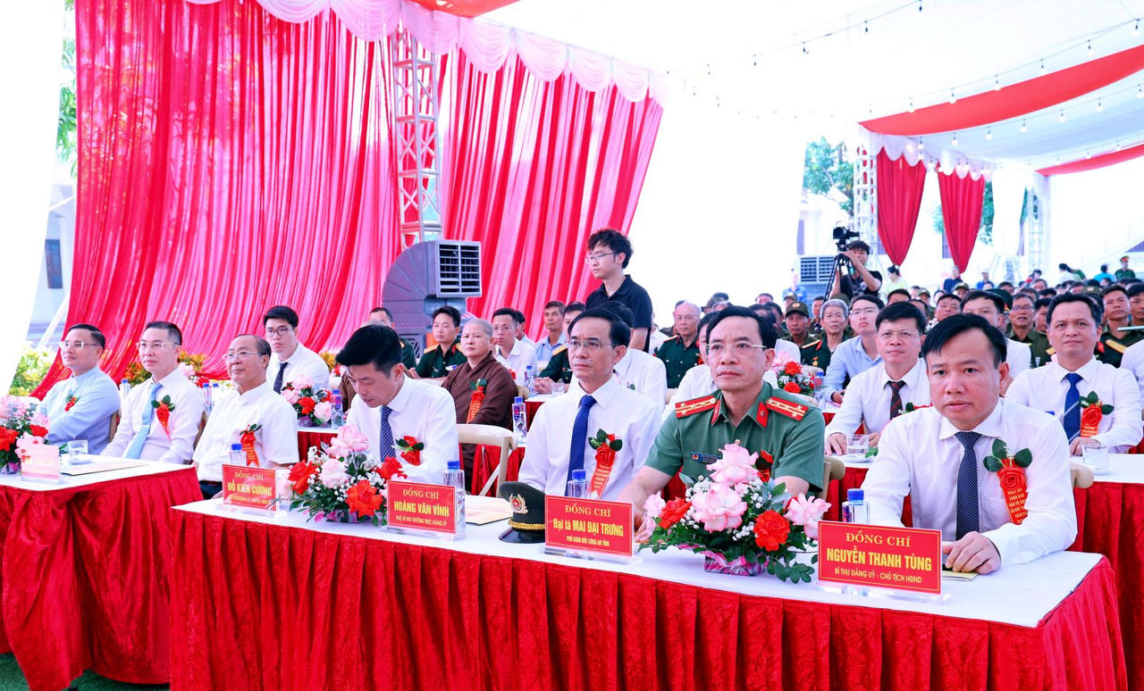 Các đại biểu dự Ngày hội. Ảnh: Công an Ninh Bình
