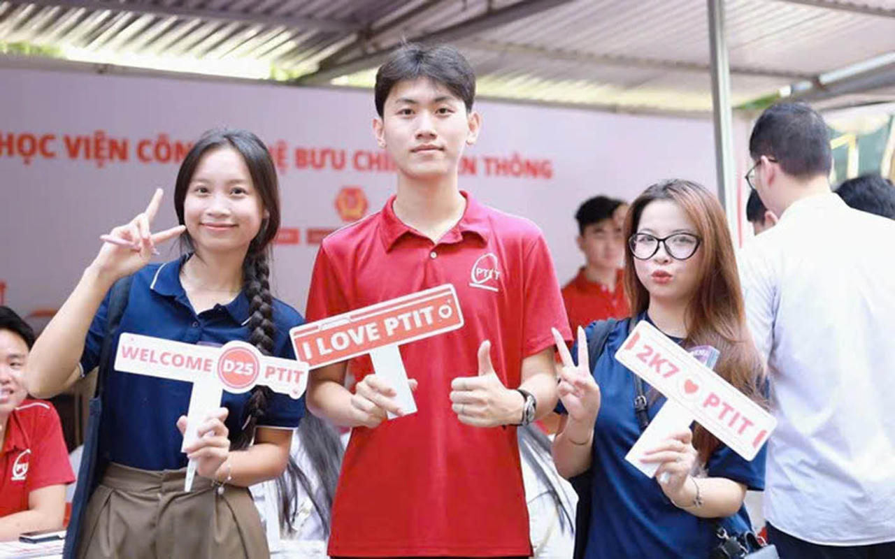 Điểm chuẩn đại học 2026: Khi yếu tố công nghệ phân hóa mạnh tư duy tuyển sinh