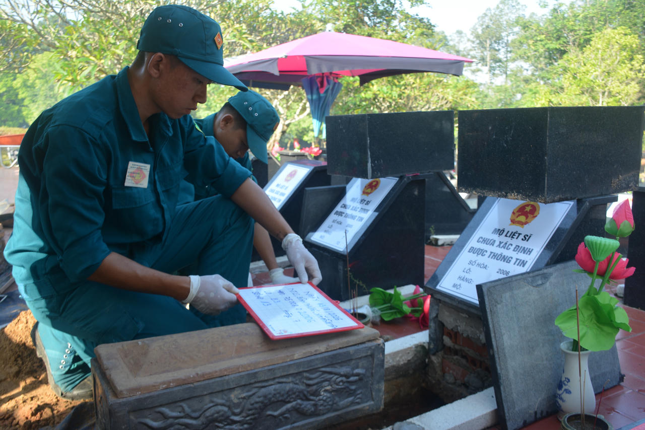 Thứ trưởng Bộ Quốc phòng Nguyễn Văn Hiền dự Lễ truy điệu, an táng 29 hài cốt liệt sĩ tại Đồng Nai