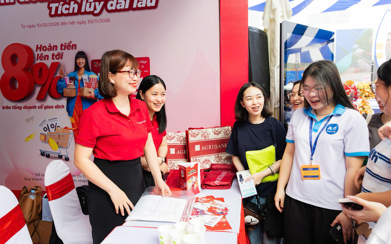 Agribank đồng hành cùng chương trình “Hội chợ việc làm - Cầu nối nhân lực 2026”.