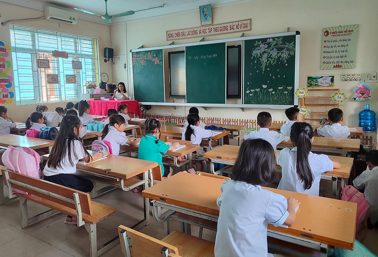 Tỉnh Quảng Ninh đã ấn định lịch thi, tuyển sinh và phương án ứng phó thiên tai cho các cơ sở giáo dục. (Ảnh: Đức Dương)