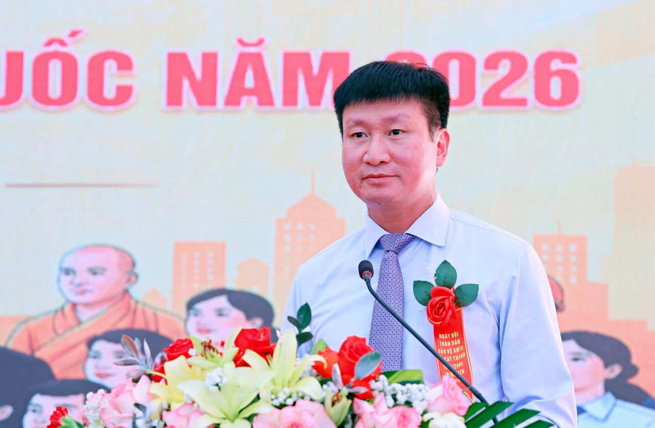 Ông Trần Huy Tuấn, Ủy viên Trung ương Đảng, Bí thư Tỉnh ủy phát biểu tại Ngày hội.Ảnh: Công an Ninh Bình