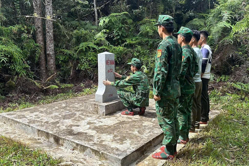 Ký kết tham gia tự quản đường biên, mốc quốc giới