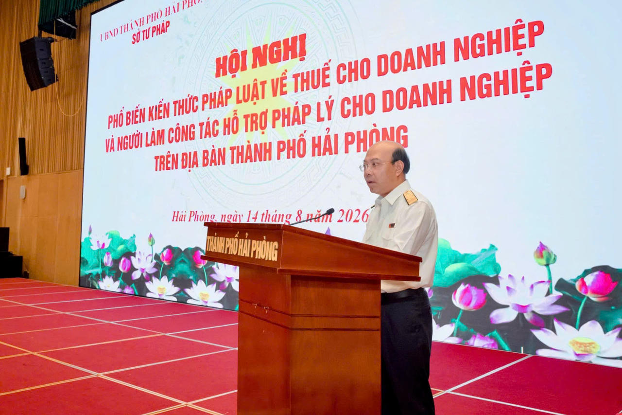 Trưởng Thuế thành phố Nguyễn Tiến Trường phát biểu tại Hội nghị. (Ảnh Cổng TTĐT Hải Phỏng)
